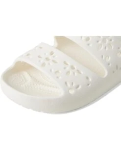 Crocs Classic Sandals 2.0 with Floral Cutout Design -Komat Crocs Store 61mKOrp3TyL. AC SR736920