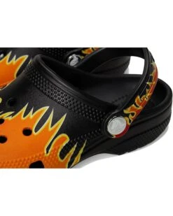 Crocs Kids Classic Clogs with Patterns and Graphics (Little Kid/Big Kid) -Komat Crocs Store 71W g0IITnL. AC SR736920
